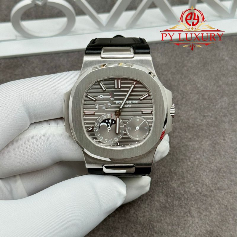 Patek Philippe Nautilus 5712G-001 灰色錶盤 1:1 客製 純 18K 白金 鱷魚皮錶帶 40mm 復刻腕錶實拍 - 第 1 / 1 張